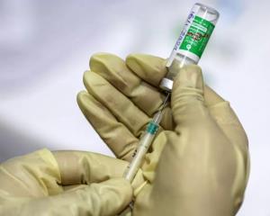 Destinarán 5,200 vacunas para personal de hospitales privados en CDMX